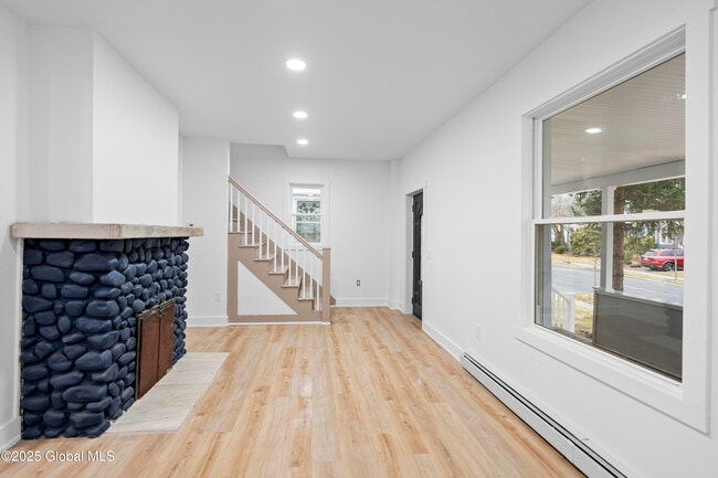 Building Photo - 38 W Erie St