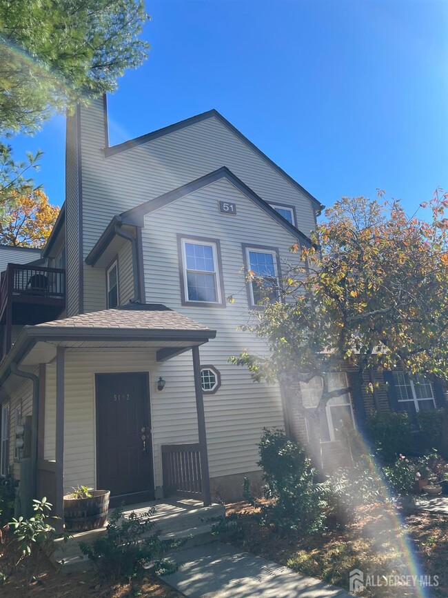 Building Photo - 5192 Beech Ct