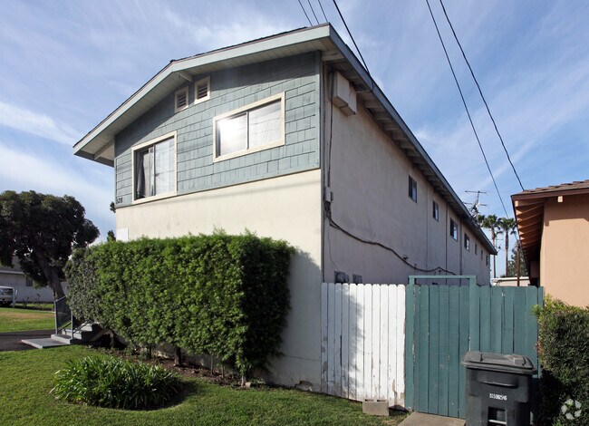 Building Photo - 528 N Batavia St