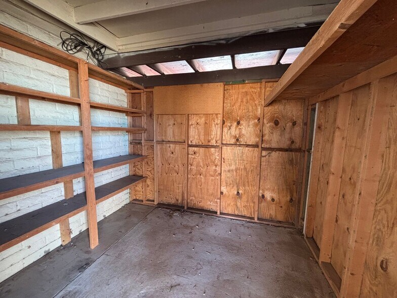 Building Photo - 7431 E Desert Aire Dr