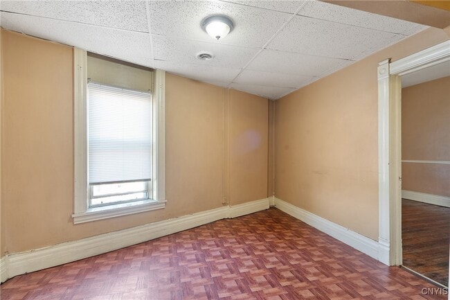 Building Photo - 319-25 N Salina St