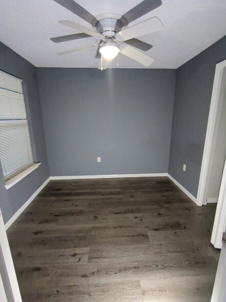 Building Photo - 818 Rubel Ave
