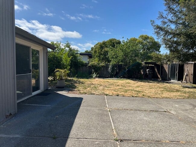 Building Photo - Charming 4 Bedroom, 2 Bath Home in Novato ...
