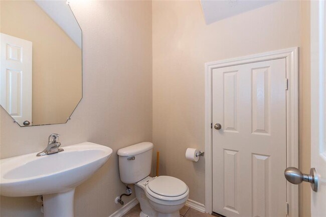Building Photo - 25227 Boulder Bend Ln