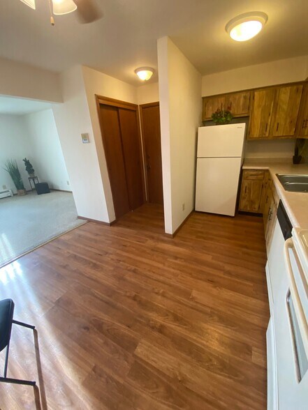 Building Photo - W151S7043 Cornell Cir