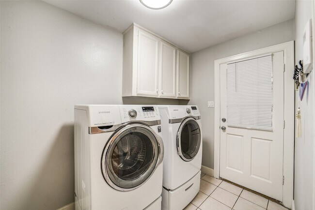 Building Photo - 5322 Rutherglenn Dr