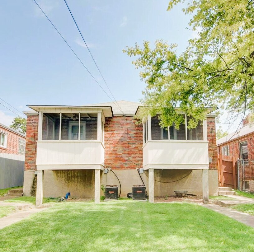 Building Photo - 4938 Fyler Ave