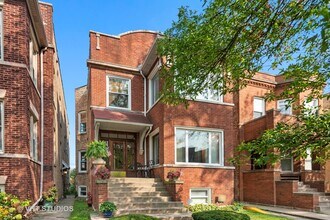 Building Photo - 4229 N Leavitt St