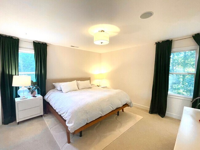 Building Photo - Newly Remodeled 3BD, 2.5BA Raleigh Home wi...