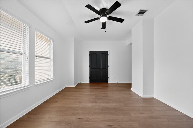 Building Photo - 4500 Aria Cove