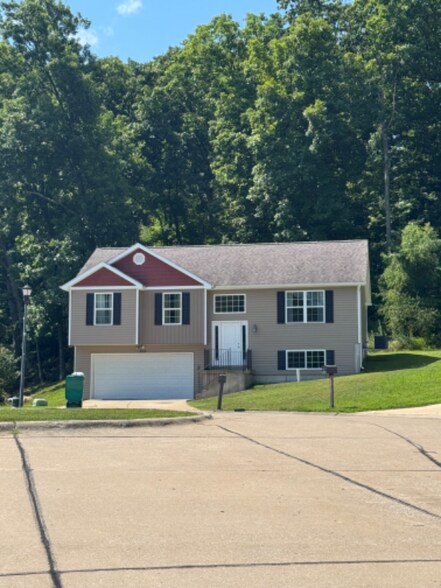 Primary Photo - 4769 Land Rush Dr