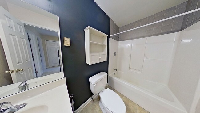 Building Photo - 3 Bedroom Semi-Detached Home in Crossroads Borough!