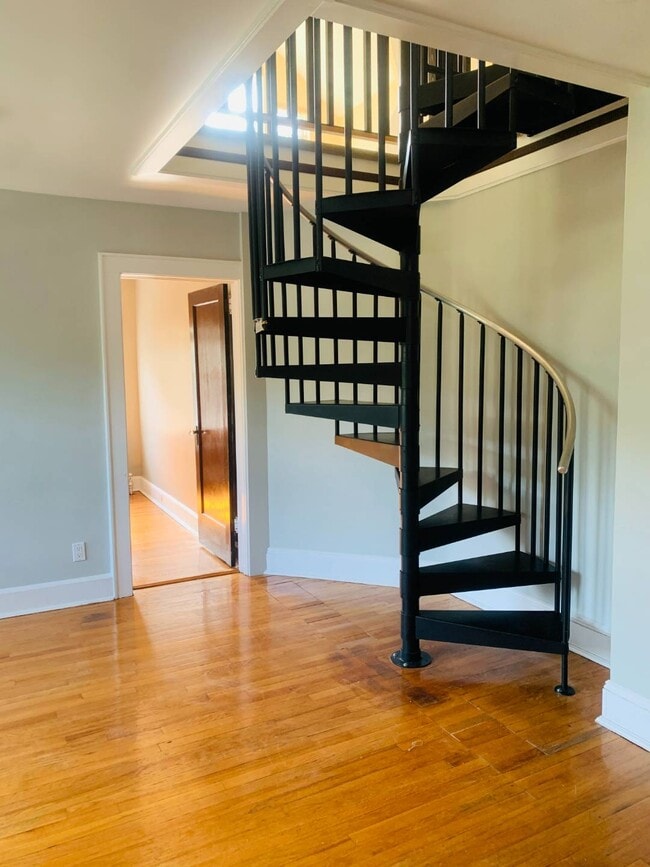 Building Photo - 0 Grove St