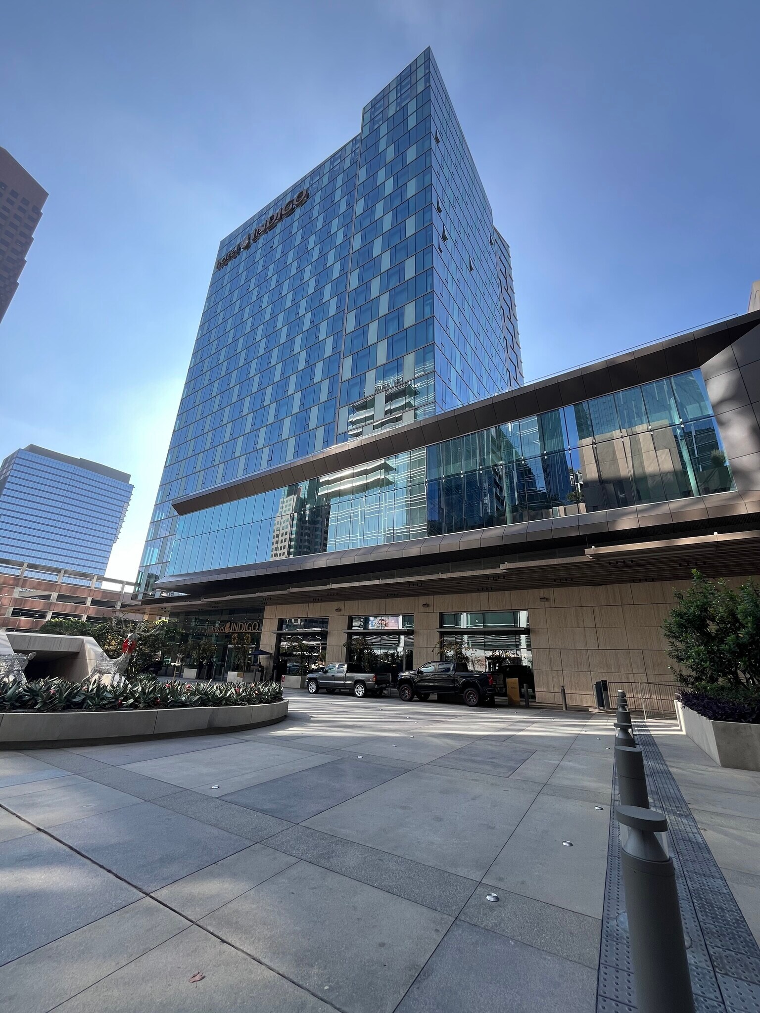 Building Photo - 889 Francisco St