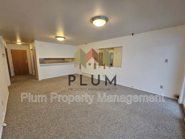 Building Photo - 1547 S Higgins Ave