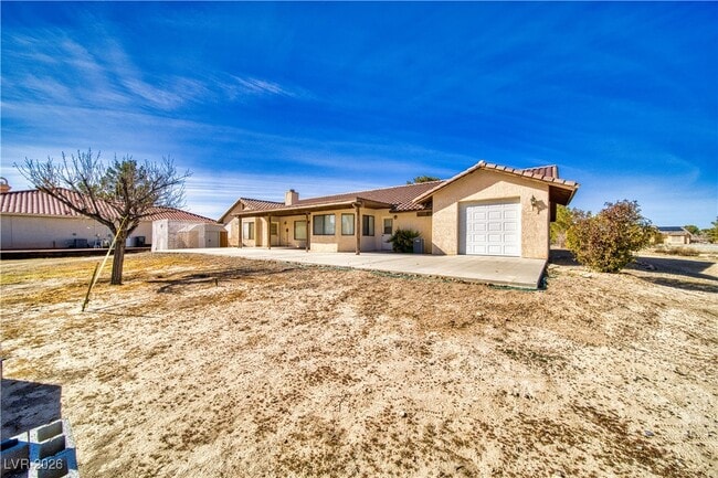 Building Photo - 3011 Pebble Beach Ave