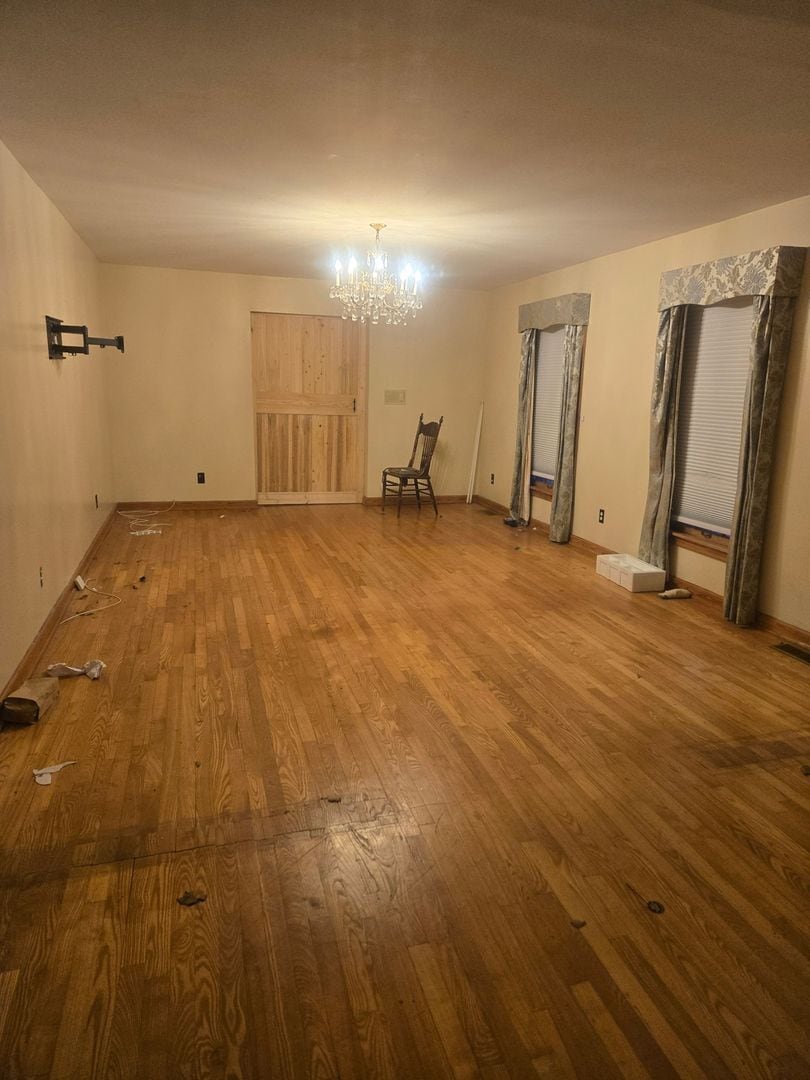 Building Photo - 1033 Skyline Dr