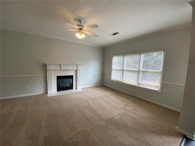 Building Photo - 2159 Shin Ct NE