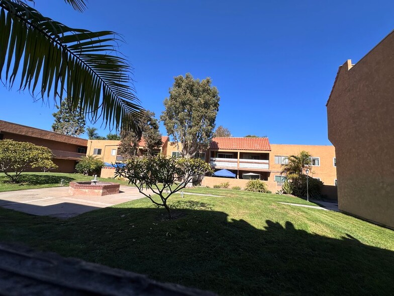 Building Photo - 6600 Warner Ave