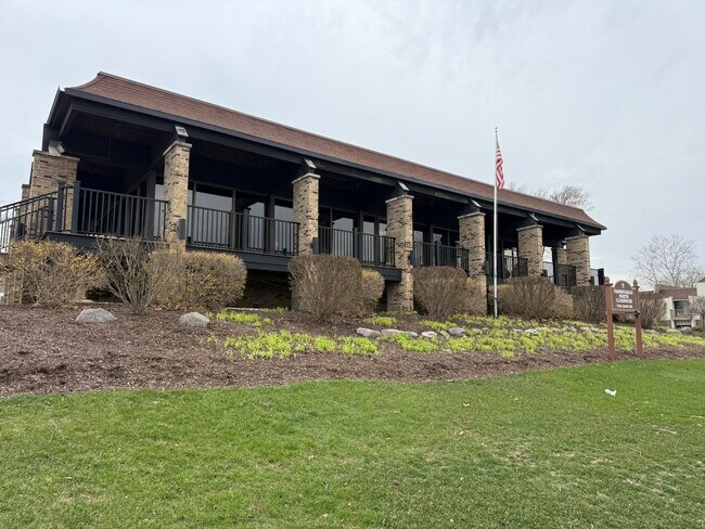 Building Photo - 420 74th St