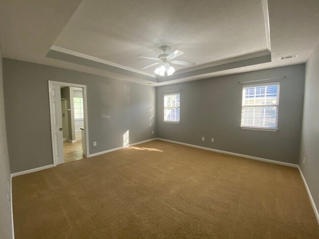 Building Photo - 221 Stirling Bridge Dr