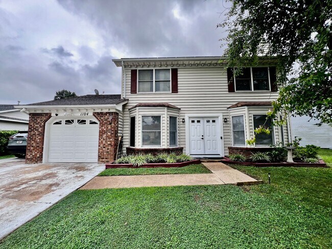 Building Photo - Spacious 3 bedroom home in Wesleyan Chase