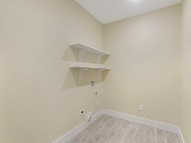 Building Photo - 327 Rd 5840