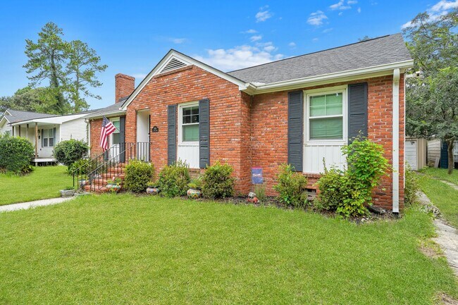 Building Photo - Charming 3-Bedroom Home in Savannah’s Parkside Neighborhood