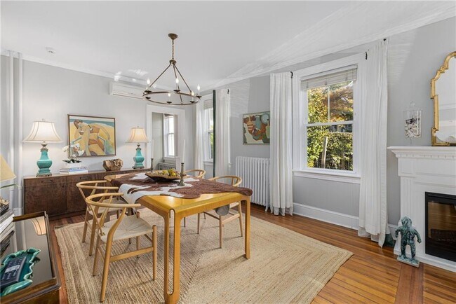 Building Photo - 30 Bull St