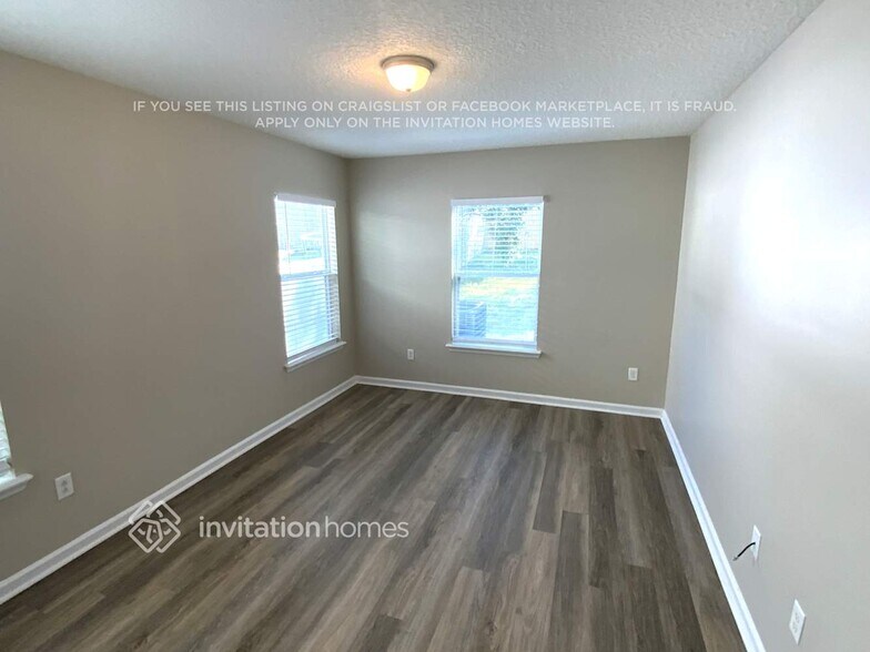 Building Photo - 354 Auburn Oaks Rd E