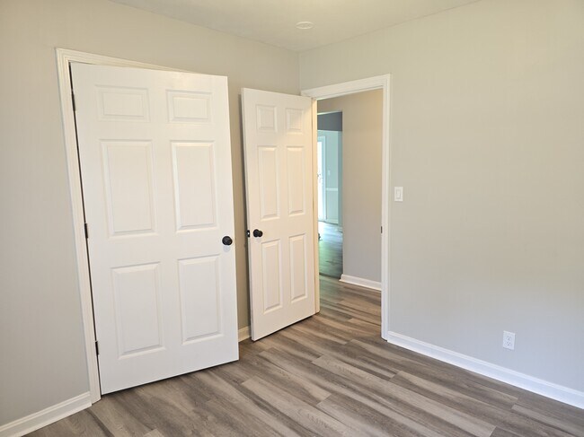 Building Photo - 8802 Malvern Hill Rd