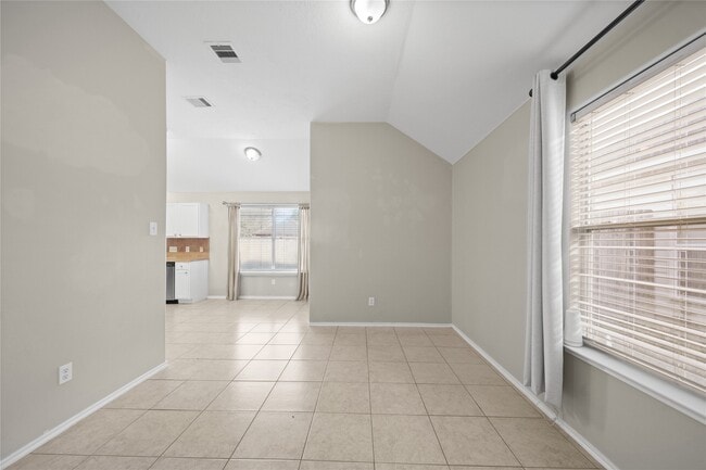 Building Photo - 34546 Park Green Dr