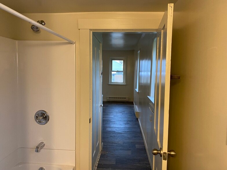 Building Photo - 10 Stoltzfus Ln