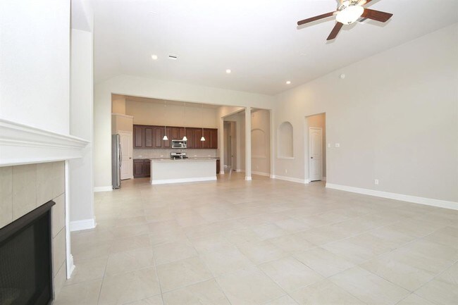 Building Photo - 18 Salado Vista Ct