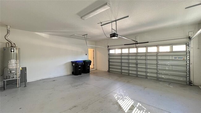 Building Photo - 15079 Evergreen Oak Loop