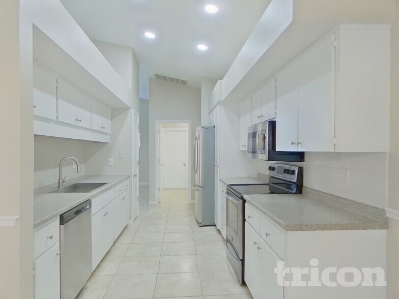 Building Photo - 7832 Osteen Rd