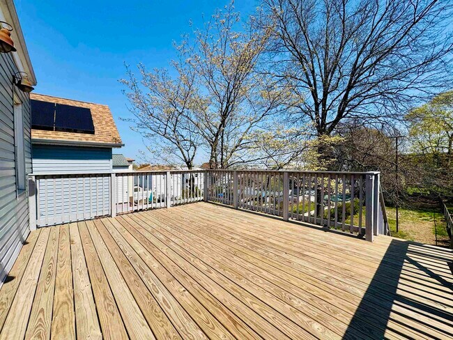 Building Photo - 100 Lexington Ave