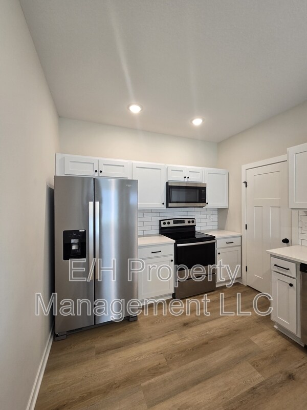 Building Photo - 12195 Fennec St