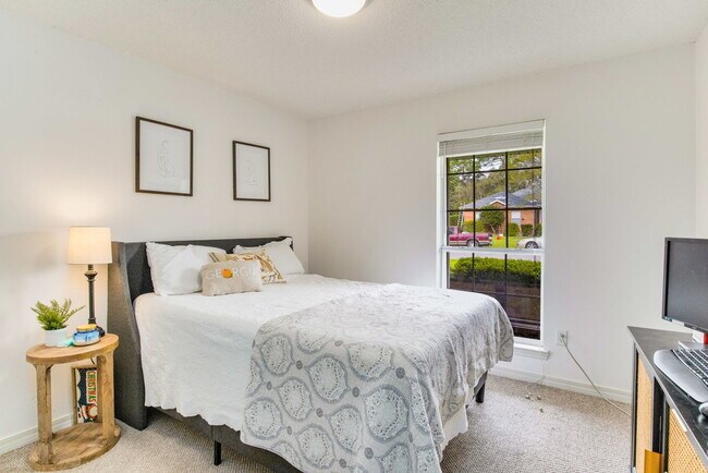 Building Photo - Available first week of May!