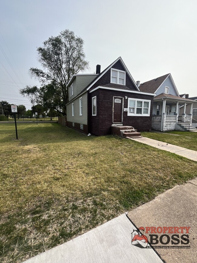 Primary Photo - 457 Vernon Ave