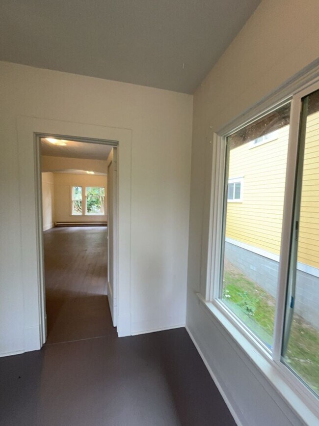 Building Photo - 1141 Franklin St