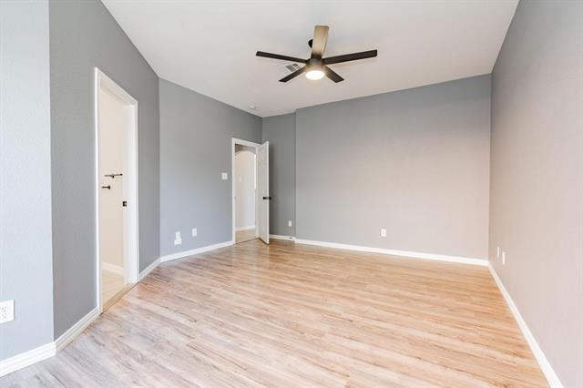 Building Photo - 2923 Newport Dr