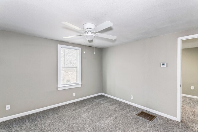 Building Photo - Tons of Space Plus a Two Car Garage!!!