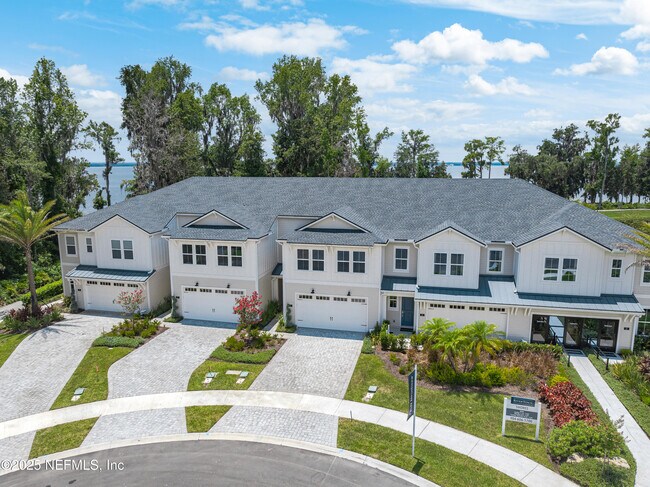 Primary Photo - 27 Oak Pk Dr