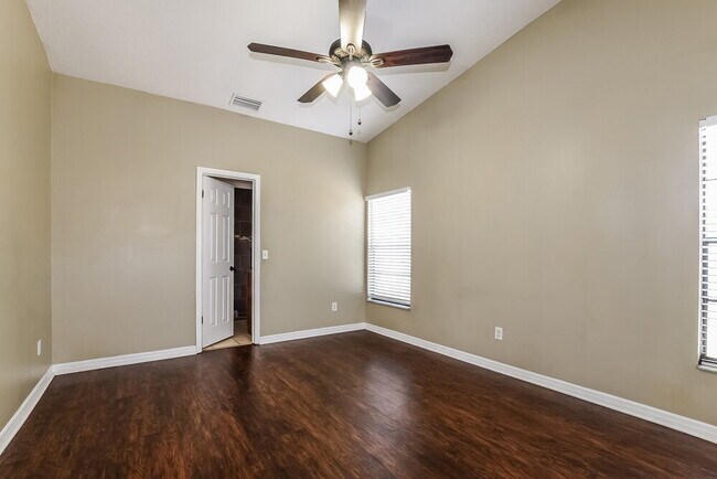 Building Photo - 1345 Bridlebrook Dr