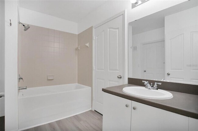 Building Photo - 710 Siena Palm Dr