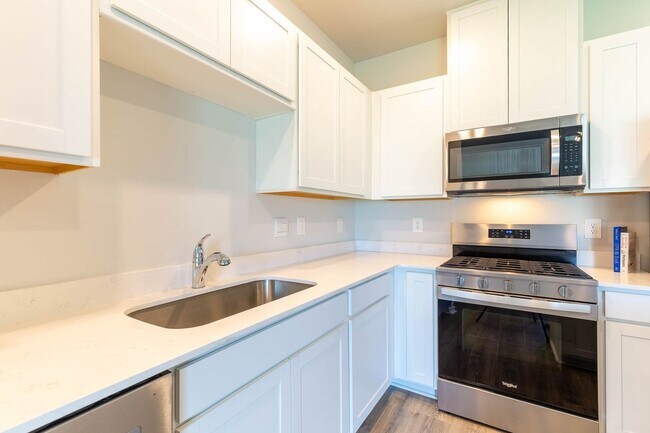 Building Photo - 626 Longtail Ln