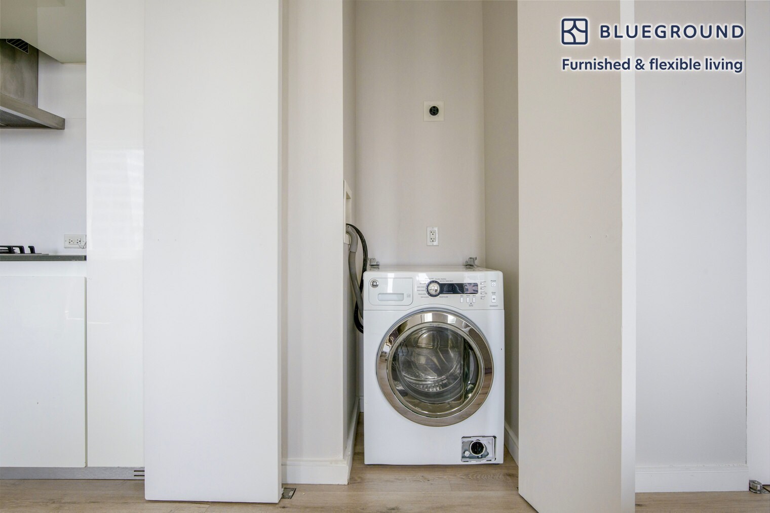 Building Photo - 70 W 45th St