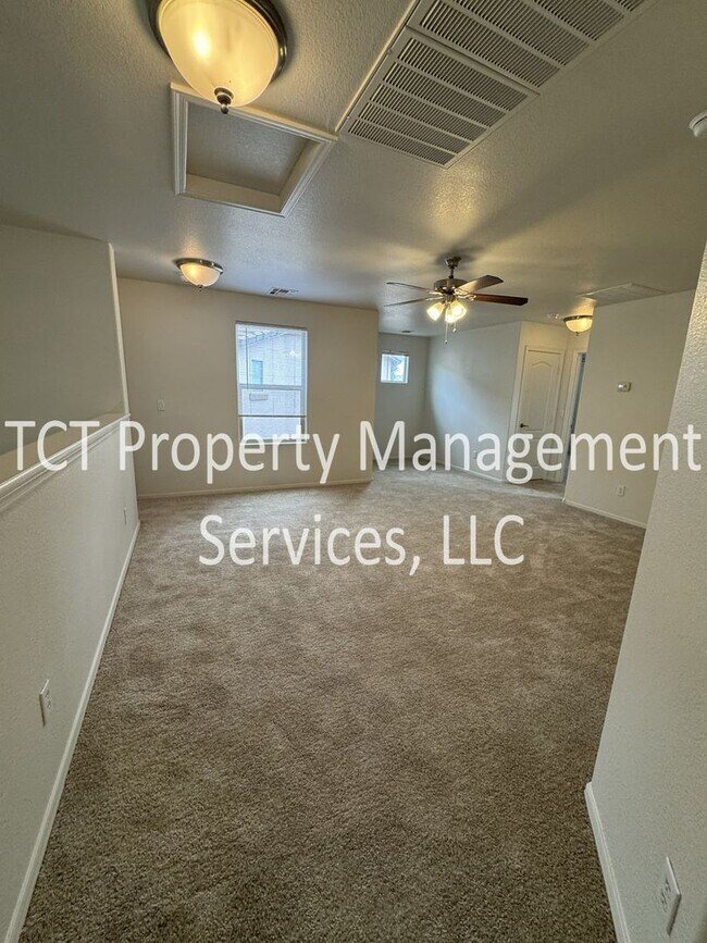 Building Photo - Beautiful 4 bedroom + loft in Johnson Ranch