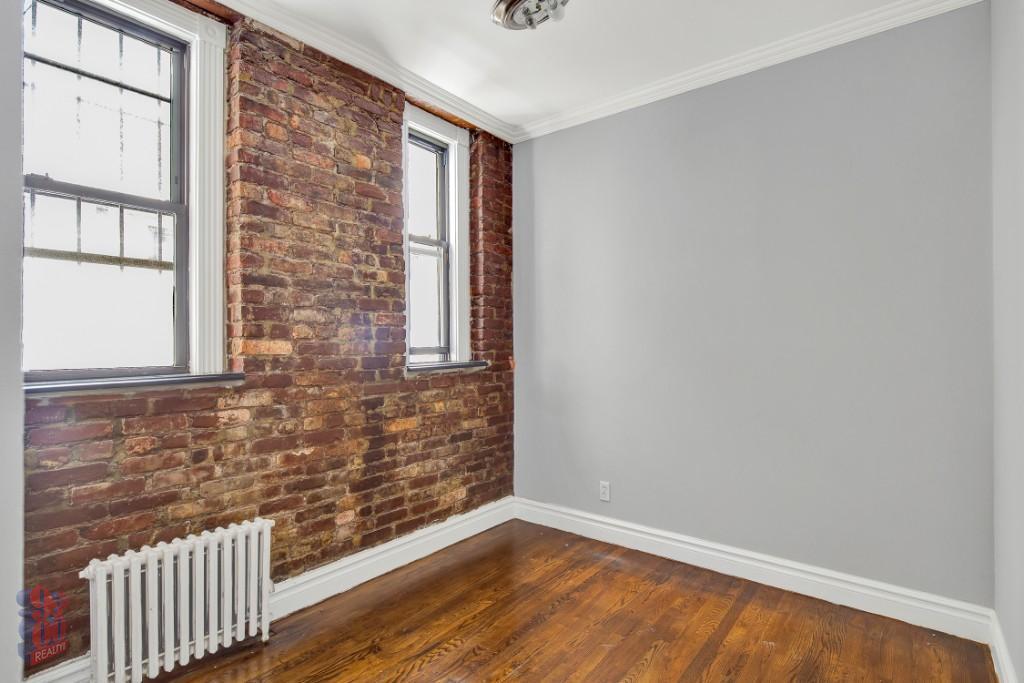 Building Photo - 416 E 13th St